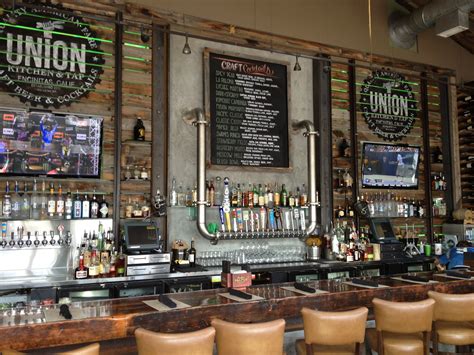 Pin by Mandy Benton on cool rustic fun | Bar design restaurant, Beer bar design, Bar design