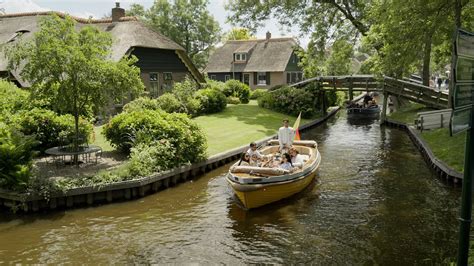 Giethoorn Canals Boats Luxury Private Tours - YouTube