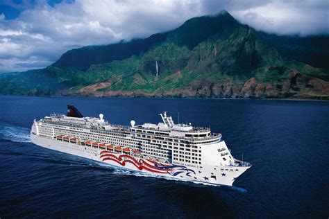 8 Best Hawaii Cruises for Every Type of Traveler