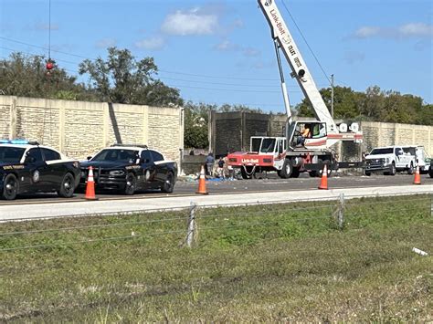 Crews work to clear I-75 after plane crash; flight attendant weighs in ...