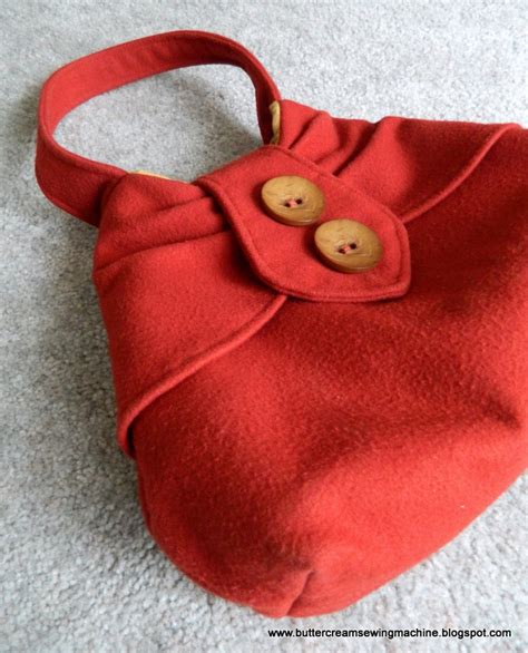 Buttercream and a Sewing Machine: My Red Wool Purse