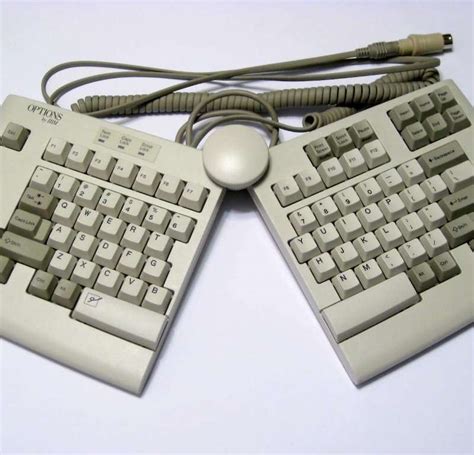 1985 IBM model M (industrial gray) (1388032) 12-DEC-85 – ClickyKeyboards