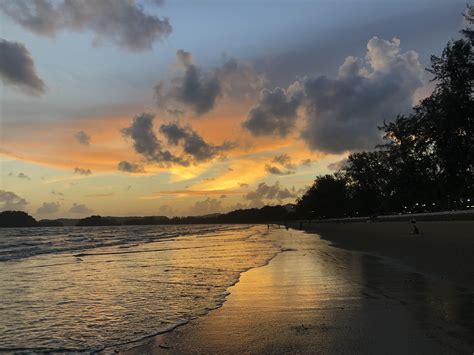 This beautiful sunset today in Ao Nang. I just wanted to share here! : r/ThailandTourism