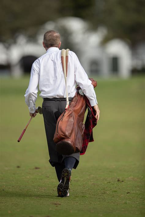 Society of Hickory Golfers: Old clubs, period clothes, wooden shafts