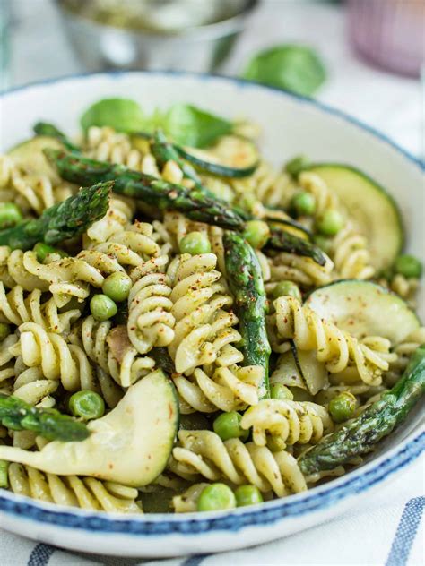 Garden green pesto fusilli pasta | K33 Kitchen - Delicious plant-based vegan recipes