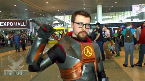 GORDON FREEMAN! Half-Life Cosplay at PAX East 2014 - YouTube