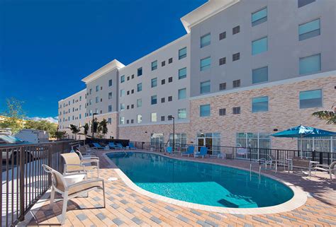 Hampton Inn by Hilton | Miami Airport - Craft Construction Company