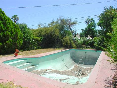 abandoned pools | Empty Pool Abandoned Cars, Abandoned Places, Inground Pools, Swimming Pools ...