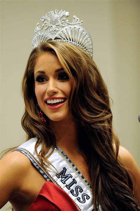 Nia Sanchez - Miss USA 2014 • CelebMafia