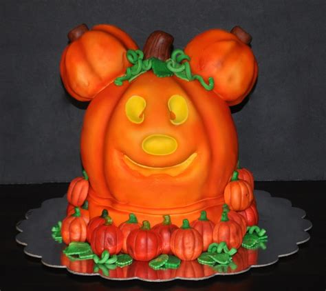 Mickey Mouse Jack-O-Lantern - CakeCentral.com