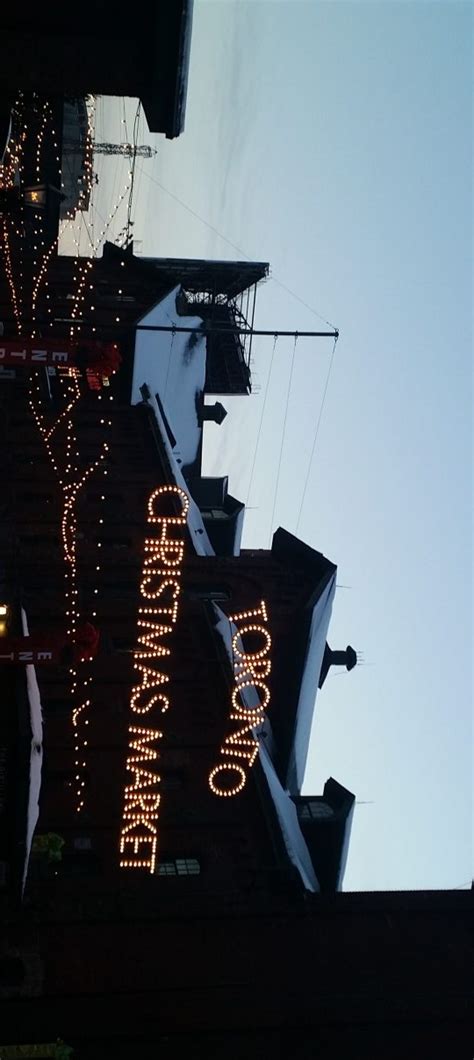 Toronto Christmas Market & Distillery District | The Spoon In The Road