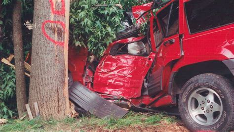 Car crash deaths climb despite better auto safety