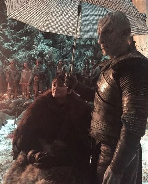 Awesome Behind-the-scenes Photos Of ‘Game Of Thrones’ Cast | Others