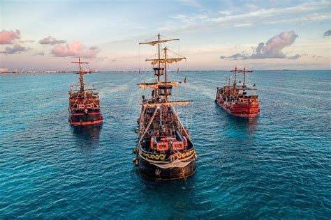 Captain Hook: Pirate Show And Dinner Cruise In Cancun: Triphobo