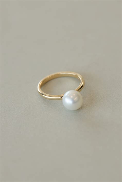 Classic Pearl Ring - Aurupt Jewellers