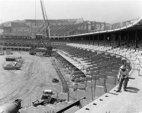 Dodger Stadium, Los Angeles Dodgers ballpark - Ballparks of Baseball