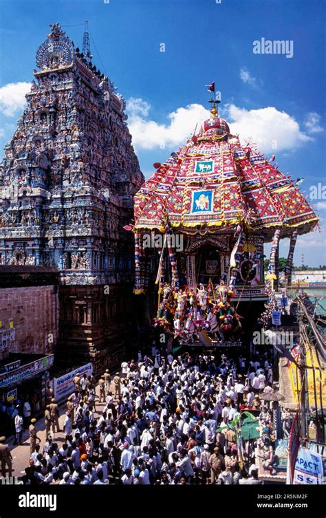 Temple chariot festival at Thiruvarur Tiruvarur, Tamil Nadu, South India, India, Asia. Biggest ...