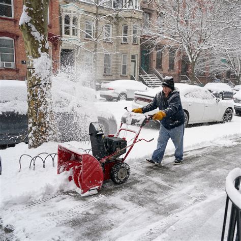 Winter Storm Brings Heavy Snow to Parts of Northeast - The New York Times