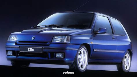 Renault Clio 16v: piccola testa coronata - Veloce