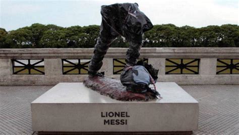 Lionel Messi Statue Destroyed In Argentina - Complete Sports Nigeria