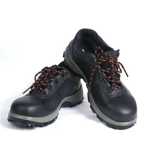 The role of safety shoes in the steel toe cap | MKsafetyshoes