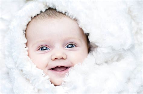 Beautiful babies wallpapers 2018