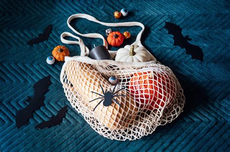 Unveiling Halloween Trends for October 2023 - Alamy Blog