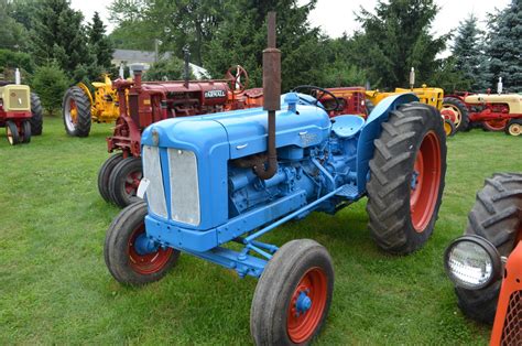 Photo Gallery: Massive Antique Tractor Collection 30 Years in the ...