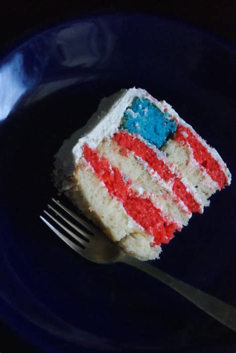 Fourth of July Let Them Eat Flag Cake | {So Wonderful, So Marvelous}