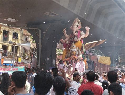 Ganpati Visarjan Photos From Mumbai: Devotees Bid Farewell to Lalbaug ...