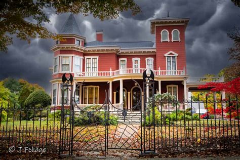 Stephen Kings Home in Bangor Maine - New England Fall Foliage