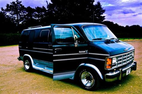 1989 Black Dodge Ram B250 van - DodgeForum.com