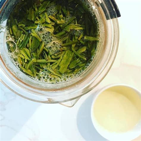 Brewing Premium Dragon Well Long Jing green tea! : r/tea