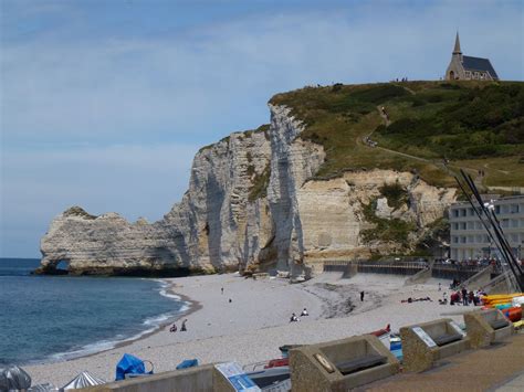 The beach in Étretat (Normandy, France) | Future travel, Places to go, Fantasy island