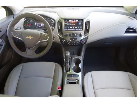 2016 Chevrolet Cruze: 64 Interior Photos | U.S. News