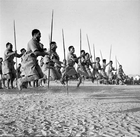 Maori Battalion haka in Egypt, 1941 - Rare Historical Photos