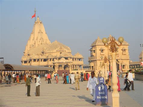 WATTS' WITH THE WANDERLUST: Somnath Temple, Gujarat
