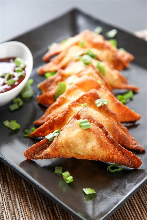 Crab Rangoon | RecipeLion.com