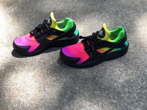 Black Tye Dye Nike huaraches custom in 2020 | Huaraches, Nike huarache, Tye dye