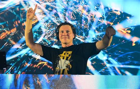 Tiësto will be Super Bowl's first-ever in-game DJ