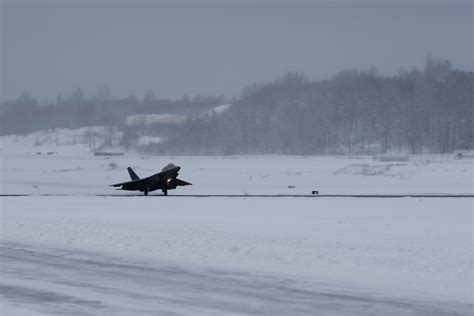 Team JBER welcomes Tyndall F-22s > Joint Base Elmendorf-Richardson > Articles