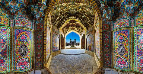 Stunning Mosque In Iran Becomes A Magnificent Kaleidoscope When The Sun ...