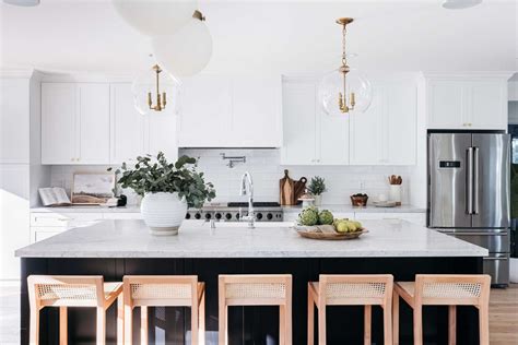 Kitchen Ideas With White Cabinets: Chic Transformations!