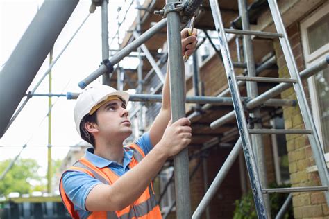 Fiche métier Manoeuvre de chantier : salaire, étude, rôle et compétence ...