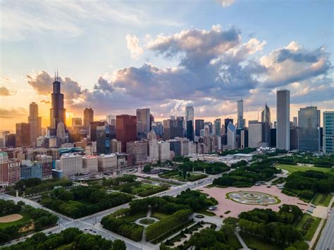 Thousands Moved To Chicago’s Loop During Pandemic in Sign of US City ...