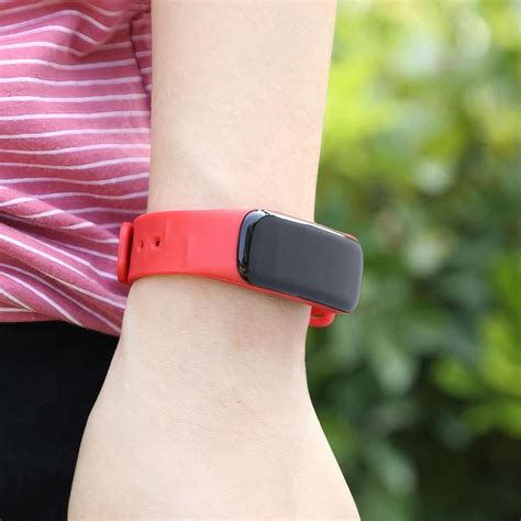 Adjustable Fitness Tracker