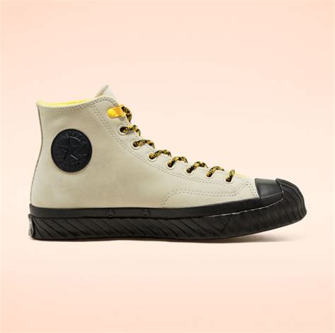 10 Best Winter Sneakers For Staying Warm and Stylish