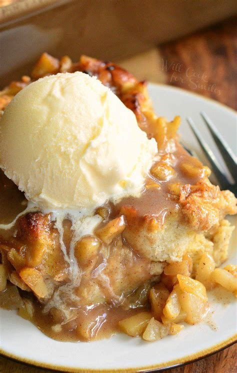 Apple Pie Bread Pudding That is Mmm Good | Thanksgiving food desserts ...