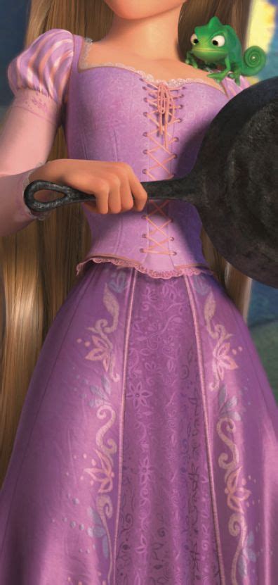 Fine detailing in Rapunzel's dress | Rapunzel dress, Disney rapunzel, Rapunzel cosplay