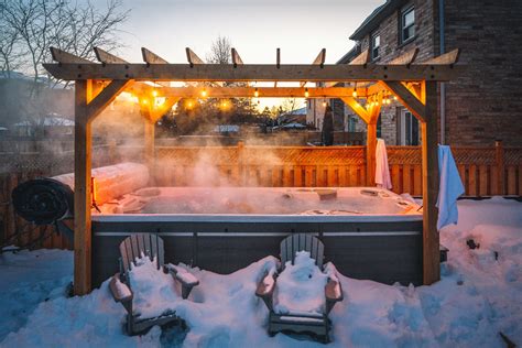 A Complete Guide to Using Your Hot Tub in Winter | Blog